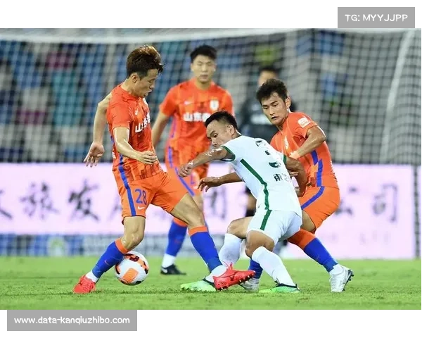 中超俱乐部加强球迷文化建设，多队举办媒体开放日